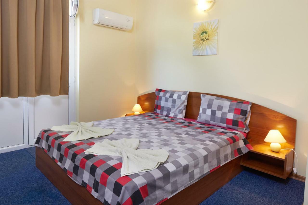 Guest House Plechkarovi 拉夫达 外观 照片