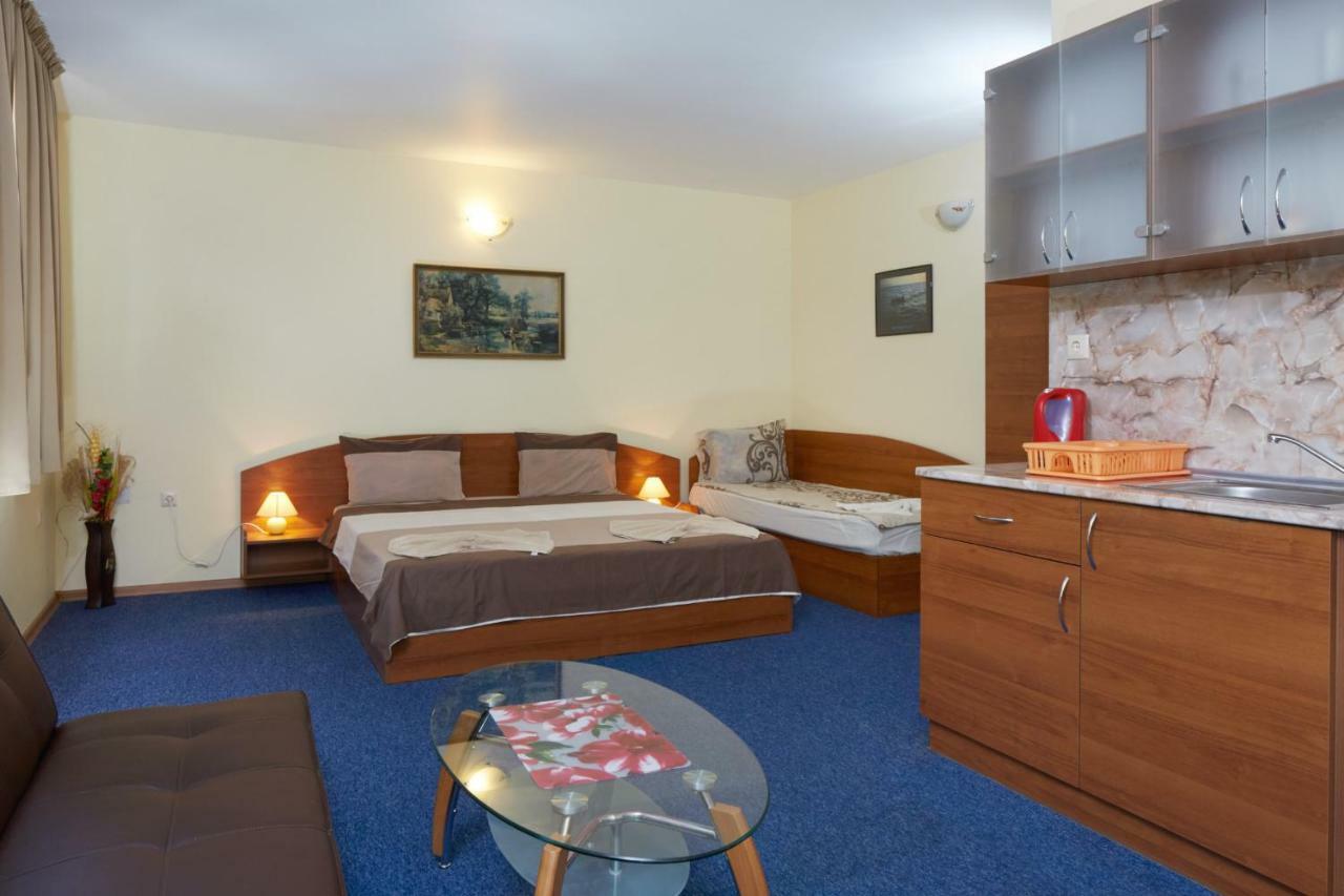 Guest House Plechkarovi 拉夫达 外观 照片
