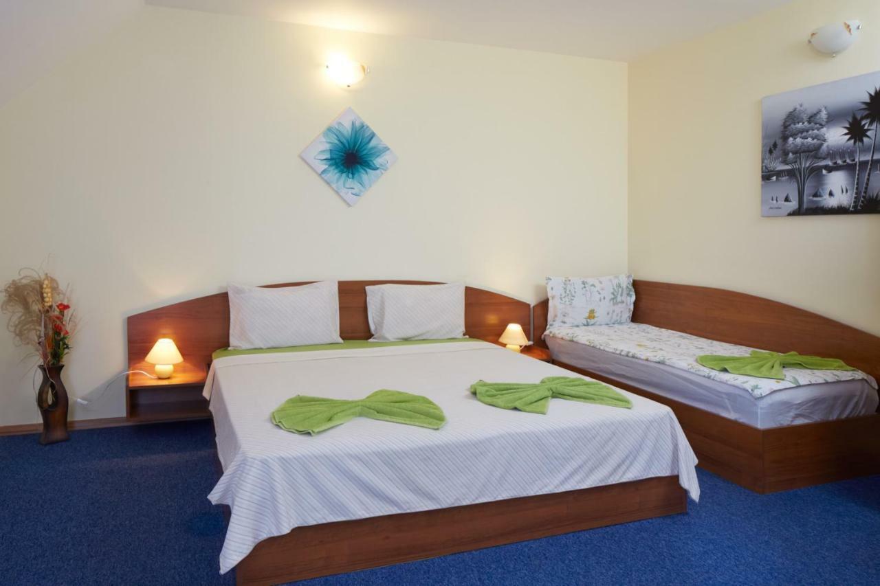 Guest House Plechkarovi 拉夫达 外观 照片