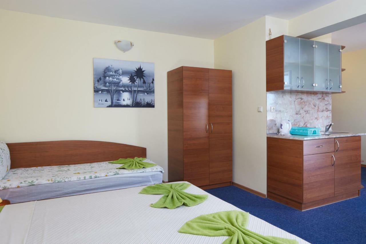 Guest House Plechkarovi 拉夫达 外观 照片